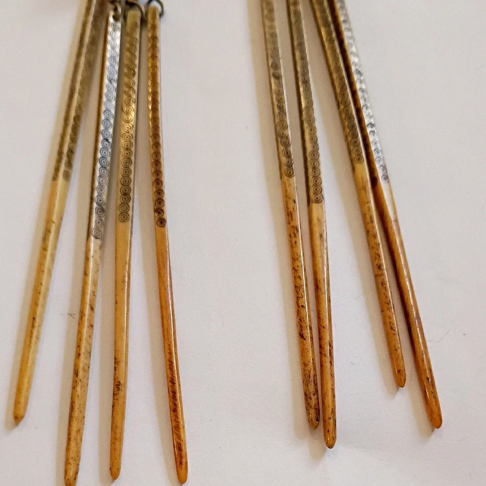 Melanie Deluca Hmong Bone Earrings - Picture 5 of 16